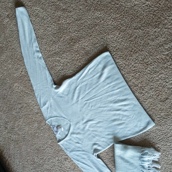 Sweater & Scarf - Picture 16 of 17